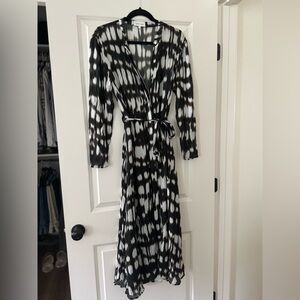 Bella Dahl Black and White Long Sleeve Wrap Dress